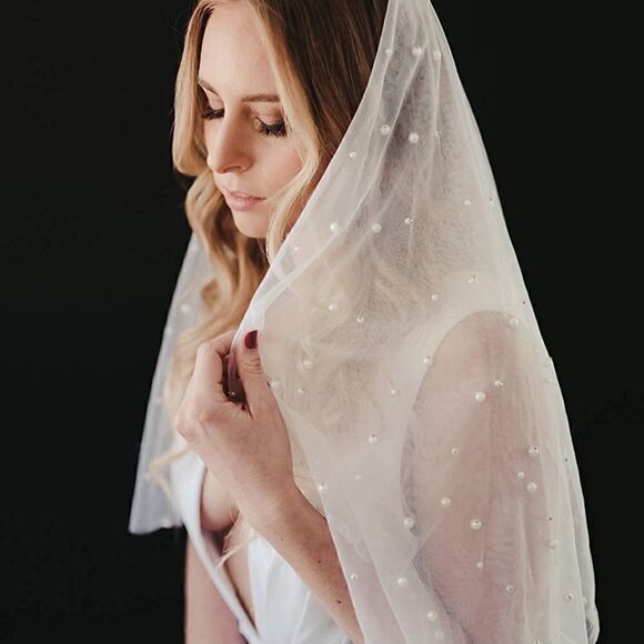 Pearl Wedding Bridal Veil with Comb-Cut Edge Long Chapel Length - Picture 6 of 8